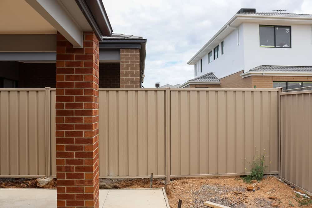 What Are My Rights When My Neighbor Owns the Wall I Want to Paint St albans?